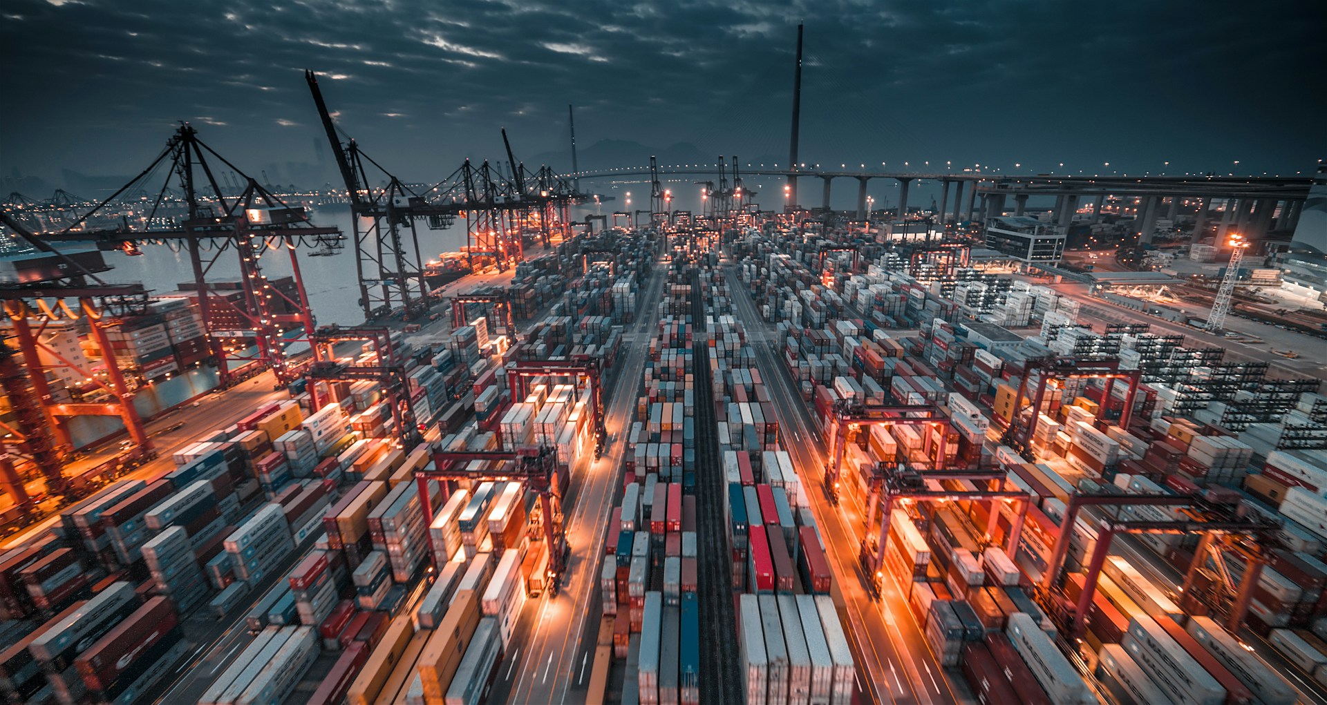 Layanan pengiriman kargo laut prioritas atau Sea Freight Express